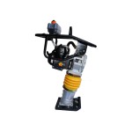 O compactador de Solo à Percussão SPET modelo SPR90 foi especialmente projetado para atender as necessidades de preparação de pisos em obras, com ótimo desempenho em solos soltos e de cascalhos. Seu potente motor SPET SPX120R de 4 Tempos é Econômic